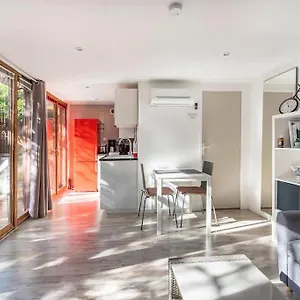 Studio Jacuzzi Prive A 8 Min A Pied De La Plage Appartement