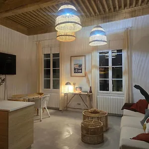 Avec Parking, 150m Du Vieux Port, 50 M2 Appartement